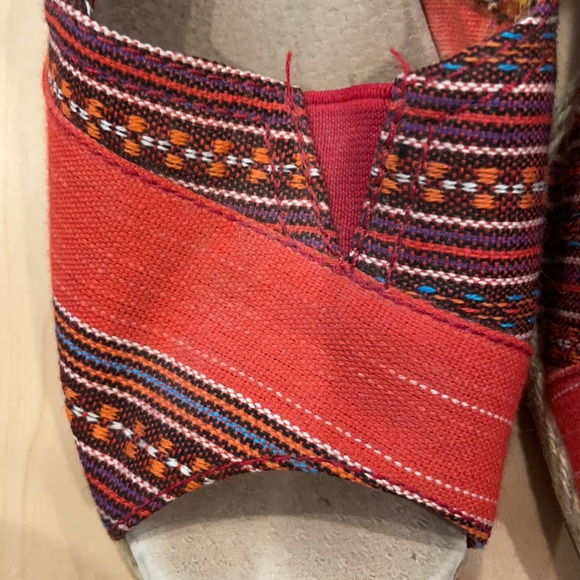 Toms 8.5 shoes - Picture 5 of 6